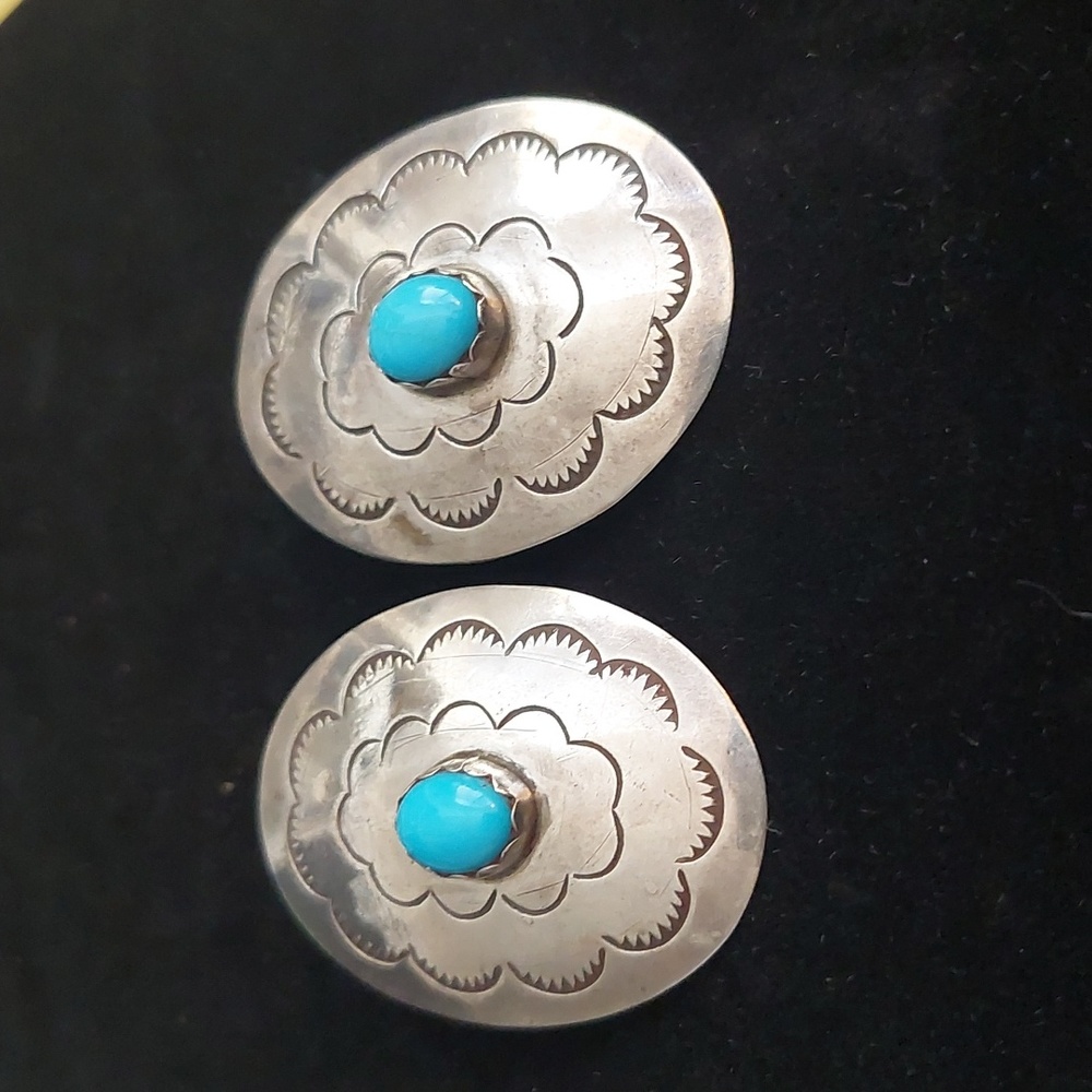 Sterling silver and Turquoise vintage stud earrings.